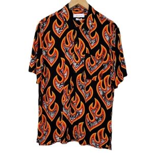 NWT Urban Outfitters Men's Flames Print Short Sleeve Casual Button Down Shirt